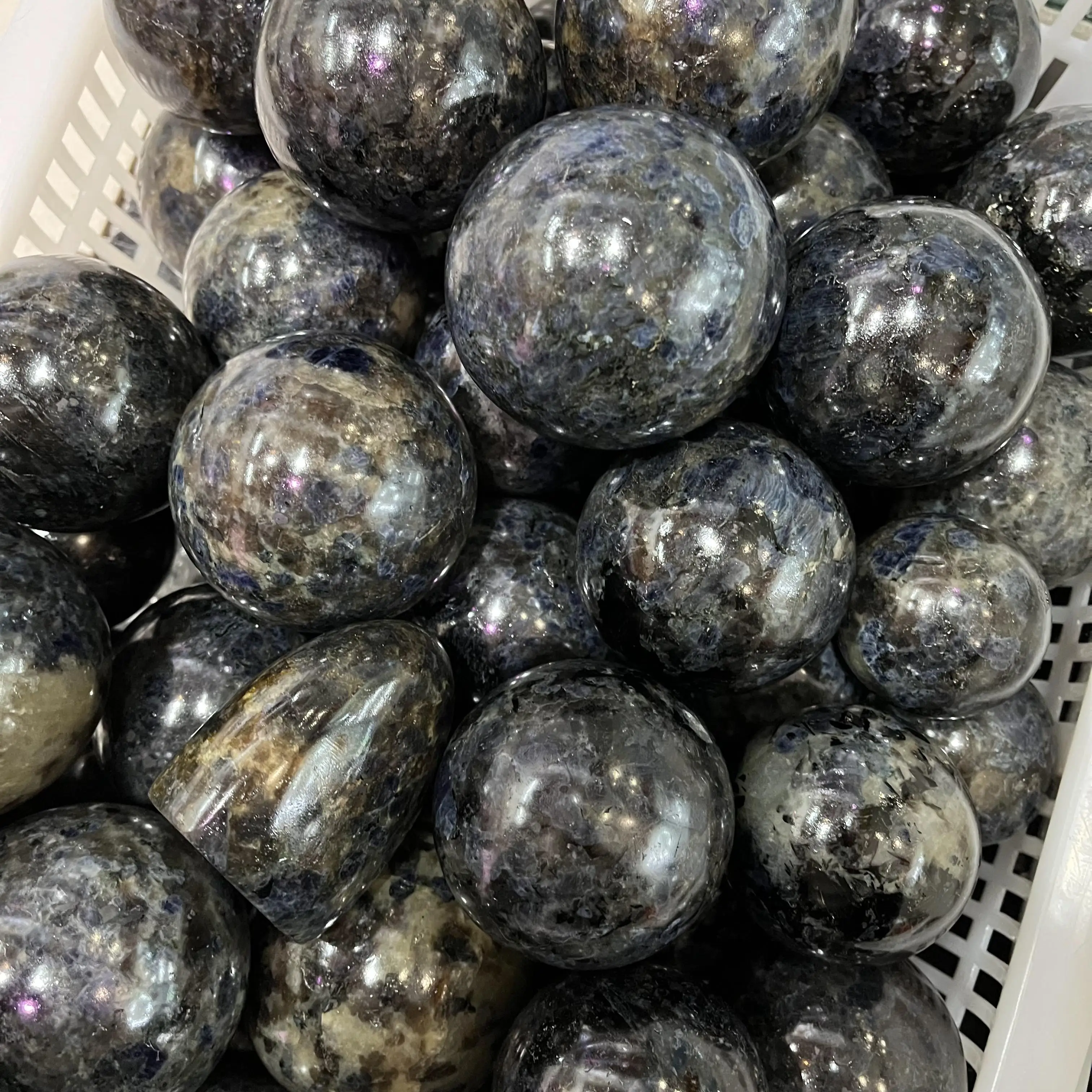 Natural blue quartz crystals healing spheres dark blue iolite crystal balls for home decoration