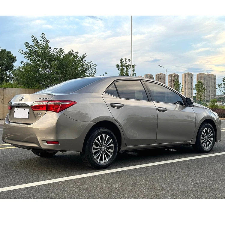 Горячая Япония 2017 Toyota Corolla 1 2 T S-CTV GL бензиновый седан подержанные автомобили для продажи