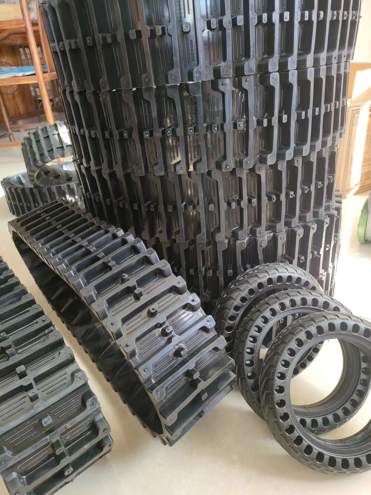 Supply Small Robot Rubber Tracks Construction Machinery Parts In Stock