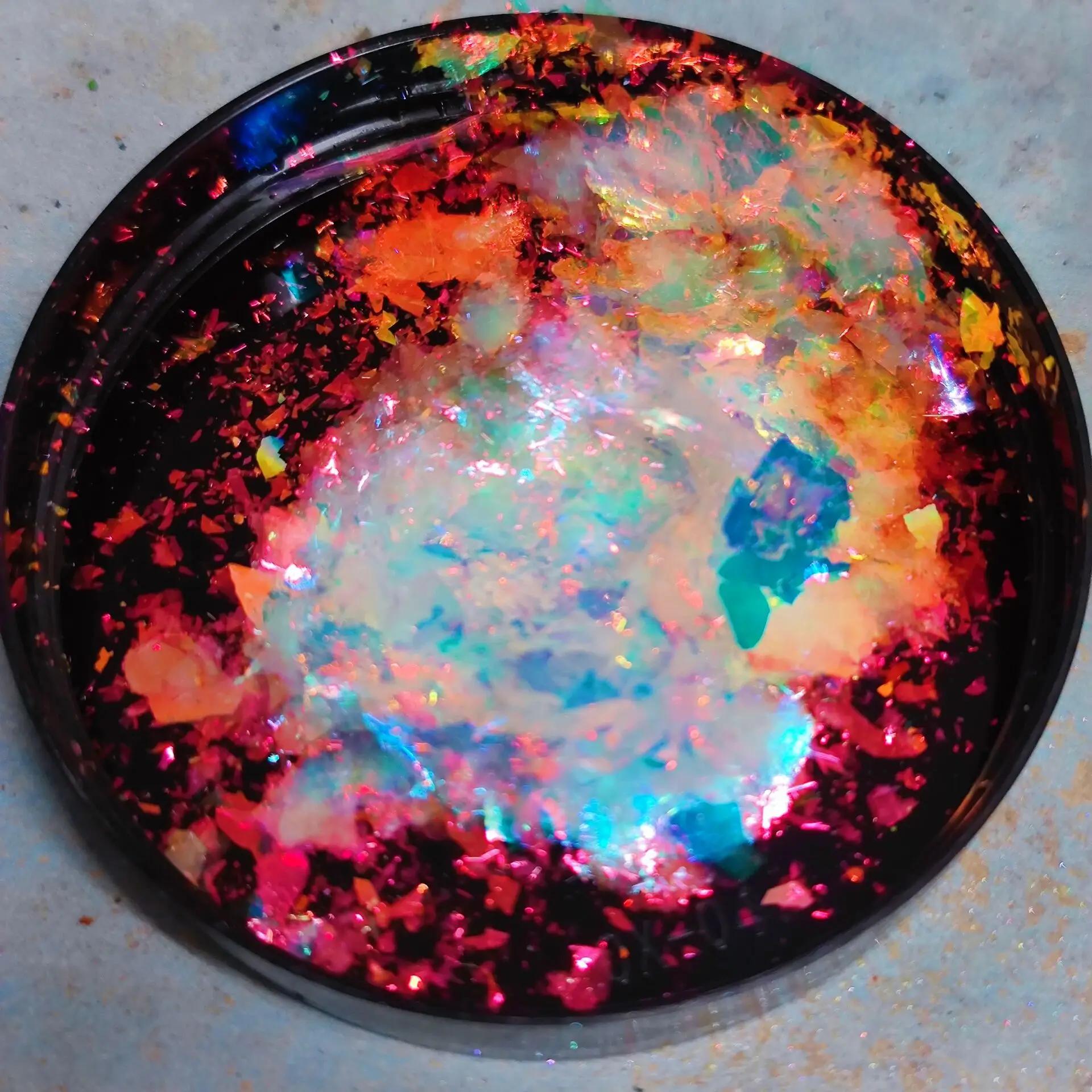 Wholesale iridescent  multi chrome chameleon eyeshadow flakes various colors