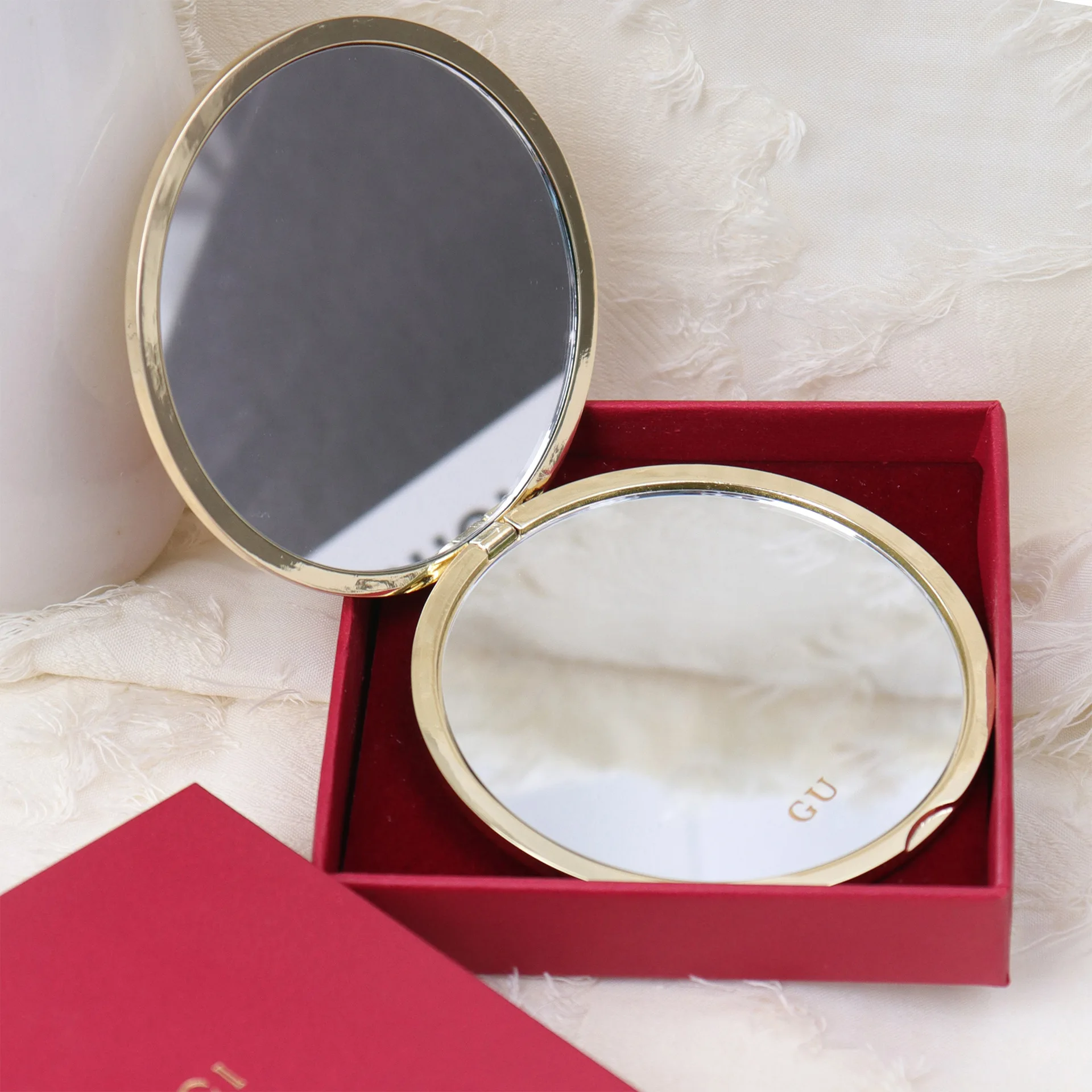 Gucc Новое рекламное Подарочное металлическое Золотое карманное зеркало косметическое круглое складное с выгравирующим узором в упаковке