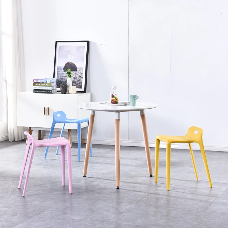 
New Designed modern MDF Round dining room table with wood legs 