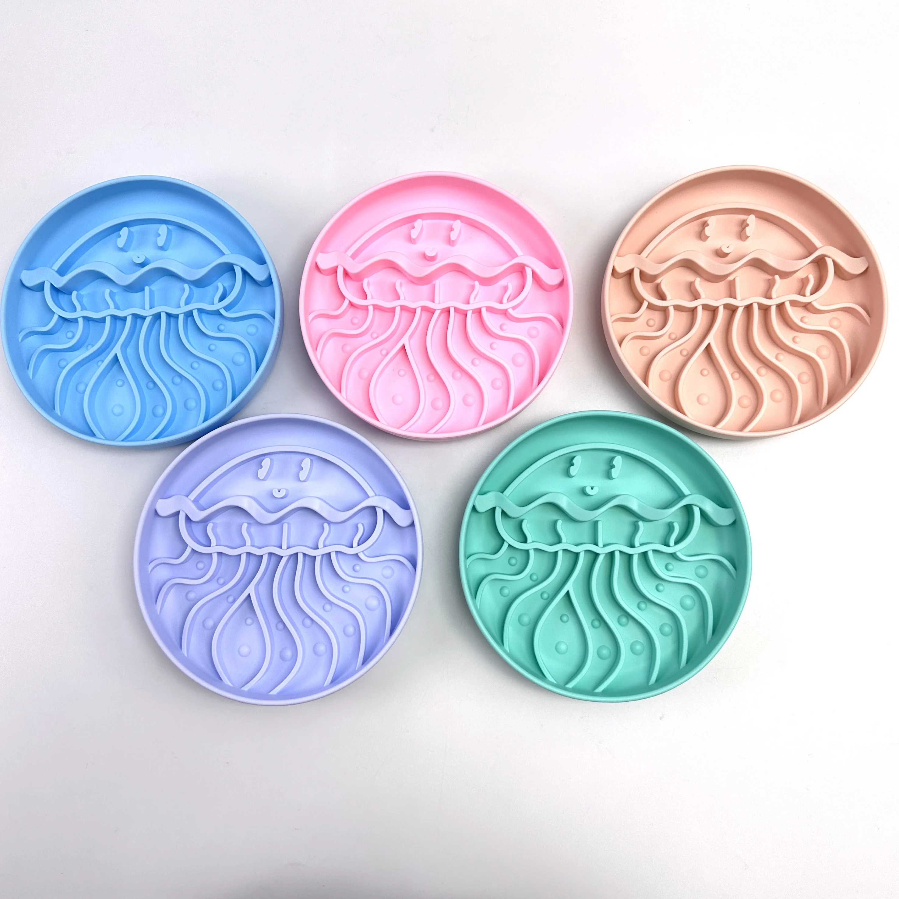 New Design Non Slip Round Jellyfish Silicone Pet Bowls Water Feeders Slow Food Bowl With Suction Cup