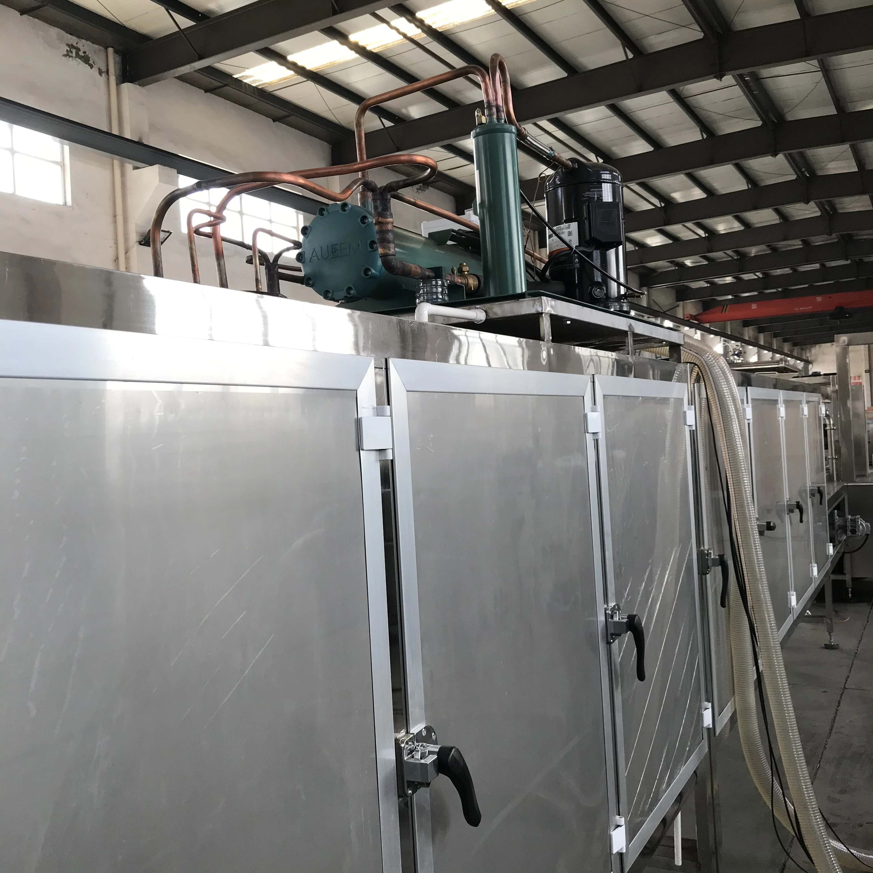 Автоматическая машина для производства мелких конфет