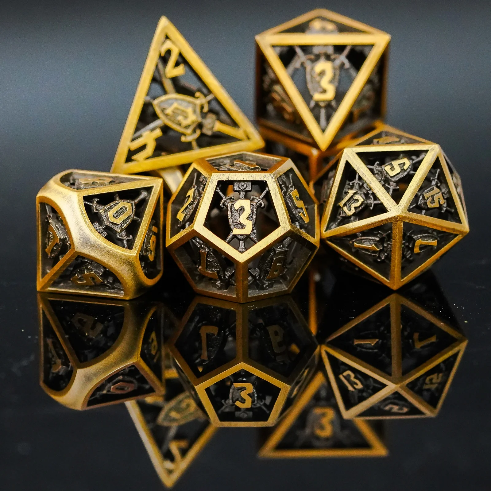 
Retro Hollow Shield Metal Polyhedral Dice for DND RPG MTG Board or Card Games Dungeons and Dragons High Quality Dice Set 