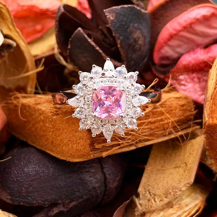 Women High Quality Sterling Silver 925 Ring with Fancy Cubic Zircon Flower Shape for Engagement