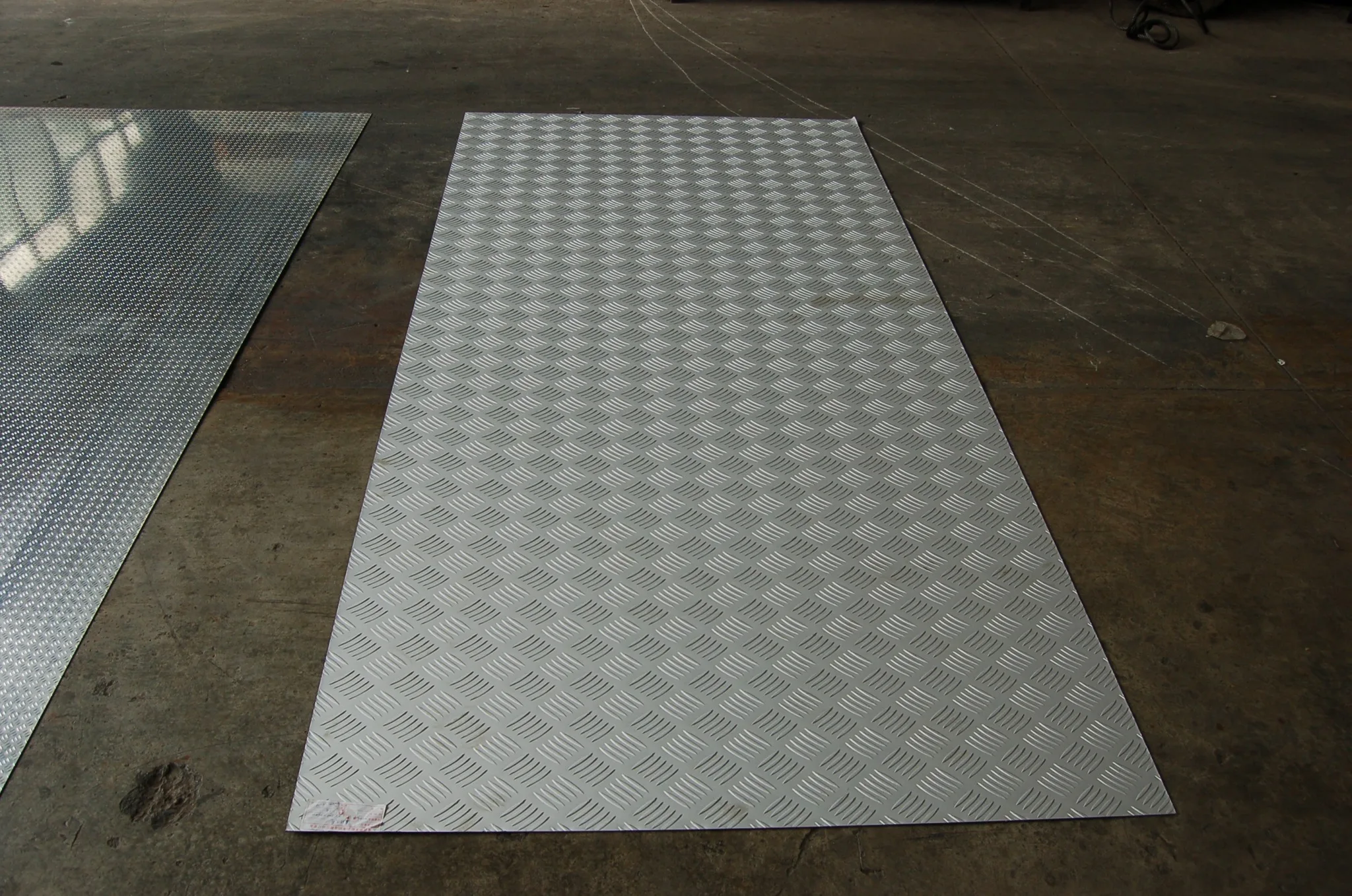 Hot Rolled Checkered Sheet 201304 304L 316 316l Dimpled Stainless Steel Plate