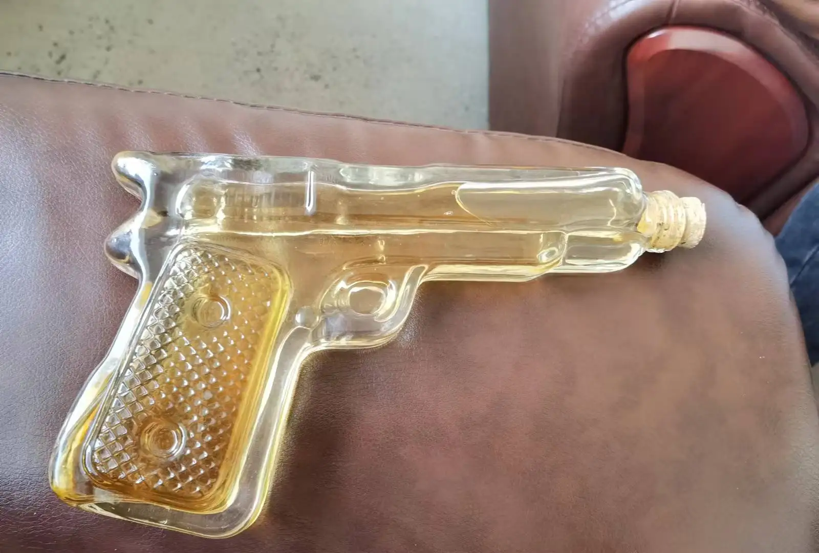 Factory Custom hand art Vodka Tequila Rum 150ml Pistol Gun Shaped Spirits Glass Bottle