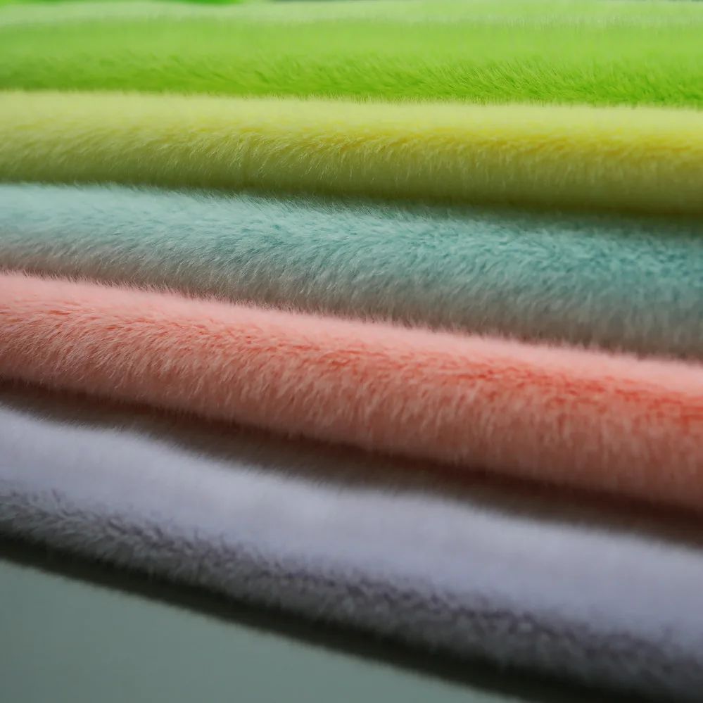Super Soft Mink Fur Fabric Wholesale Luxury Artificial Fur for Winter Blanket Women Coat Jacket Stuffed Toy Fashion Accessory