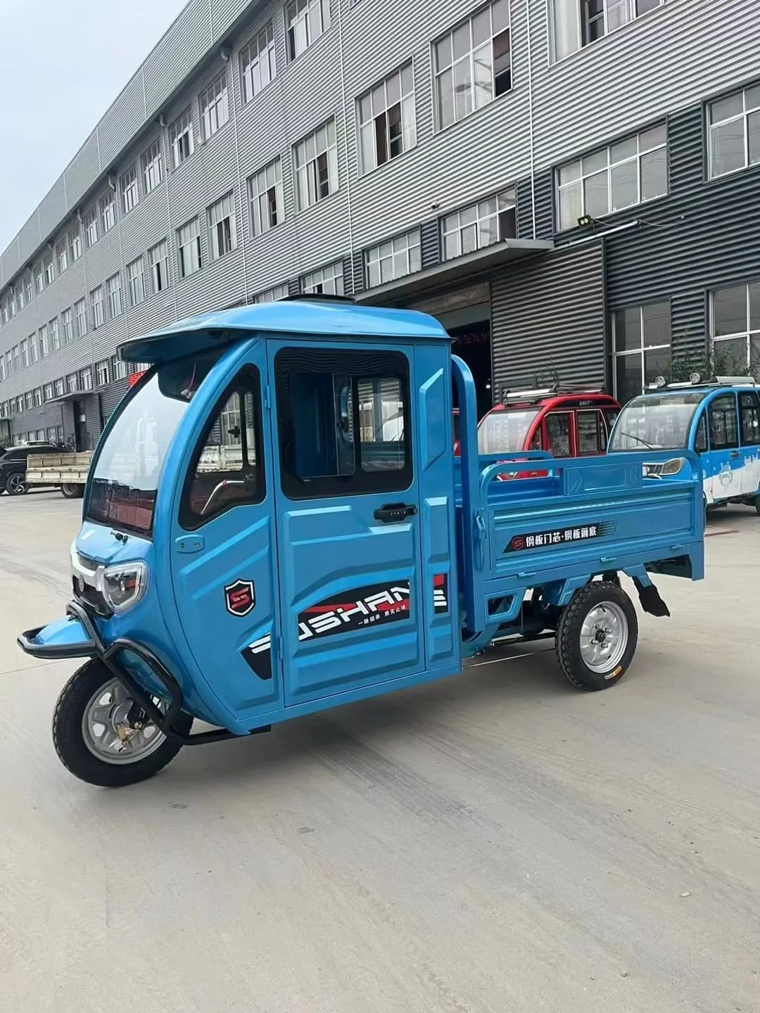 Sharefer factory direct sales 60V 800W electric moped adults three wheeler motorcycle electric cargo tricycle