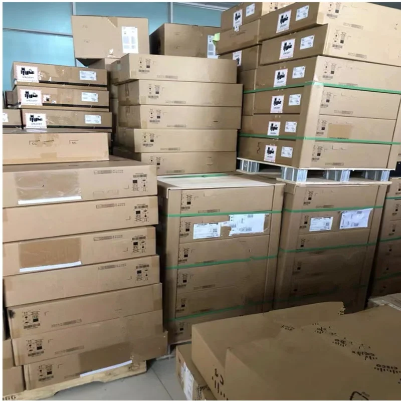 S5735-L8T4S-A-V2 Managed Switch with 8 10/100/1000BASE-T Ethernet Ports and 4 Gigabit SFP 98011977 New