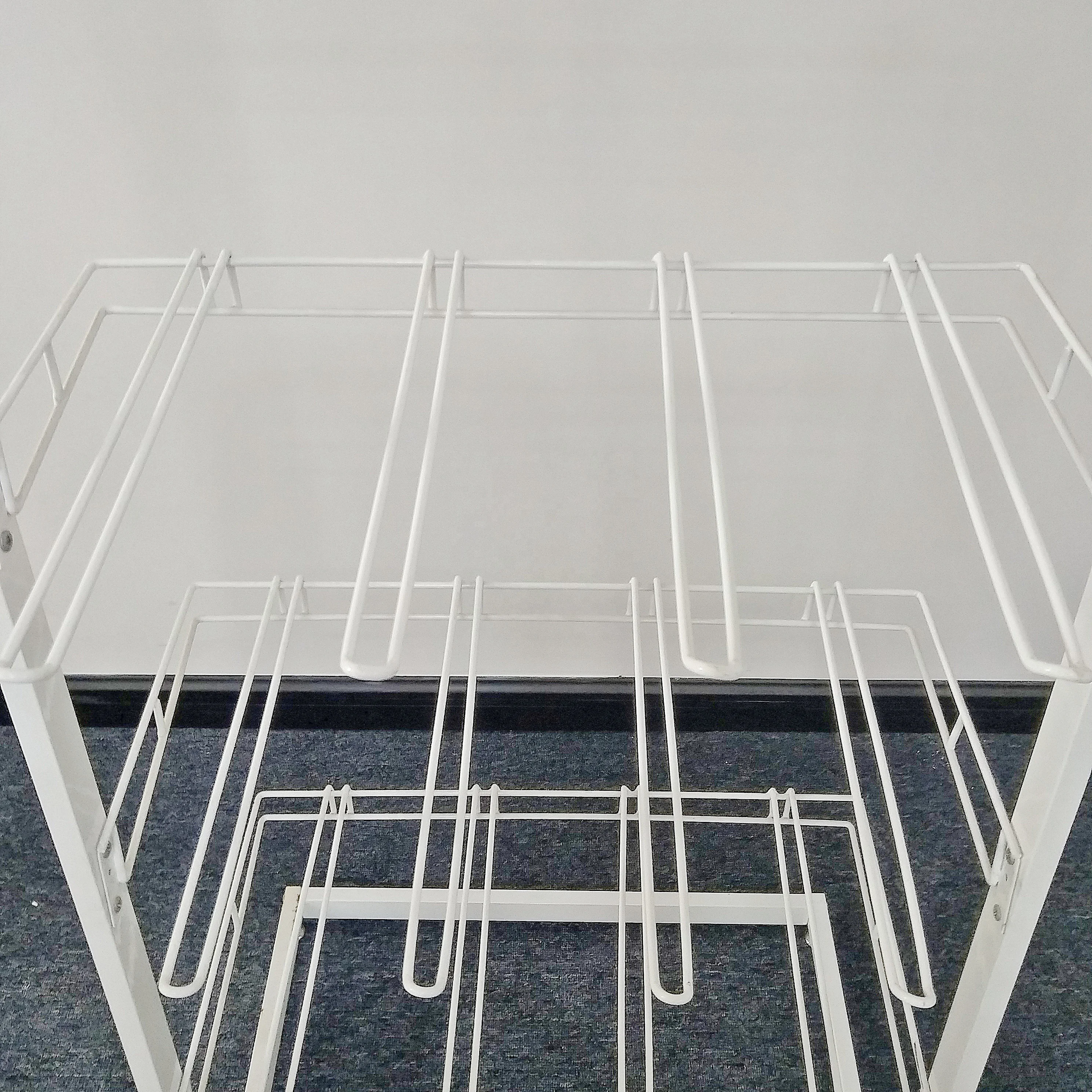 retail store shop supermarket  floor metal wire sauce spices product display shelves stand rack