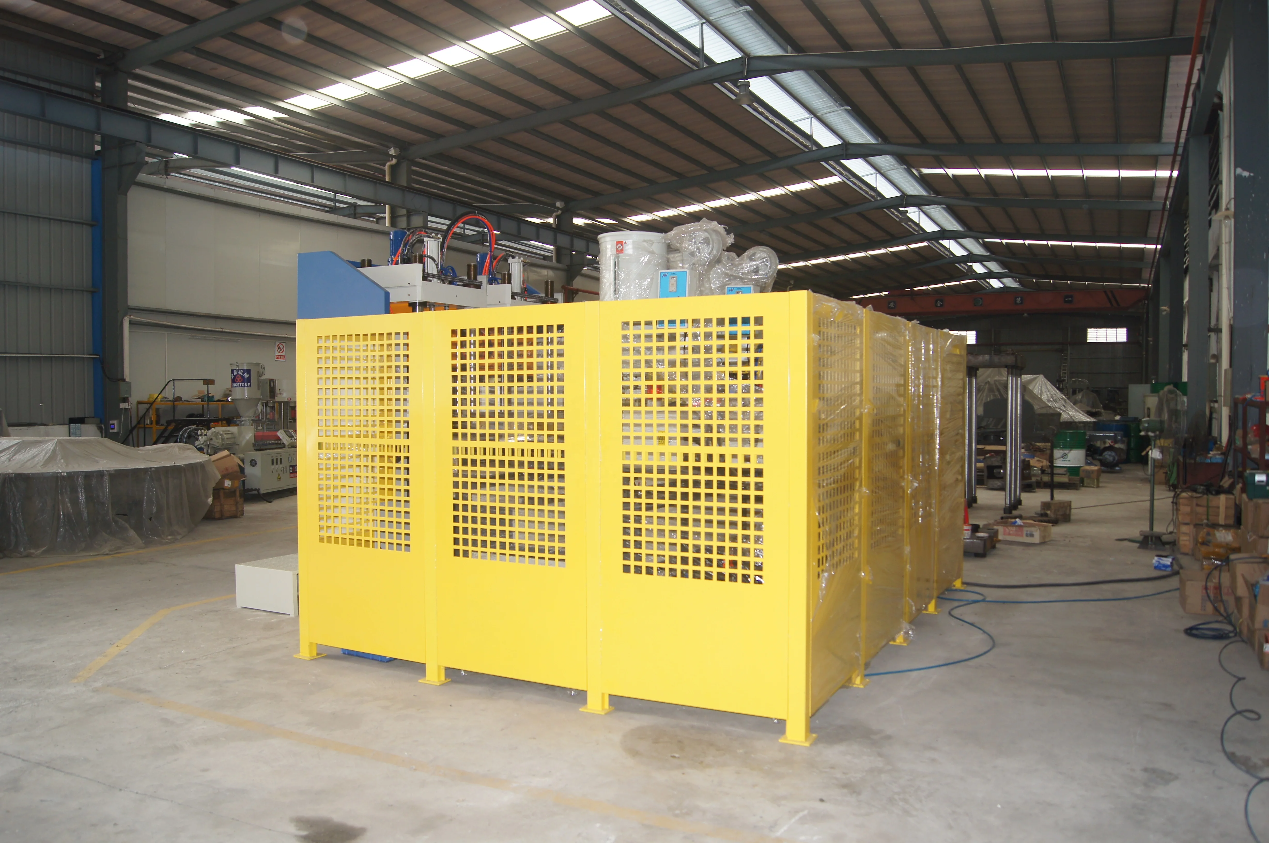 Plastic Shoe Sole Injection Molding Machine in TPU PVC TR TPR Materials