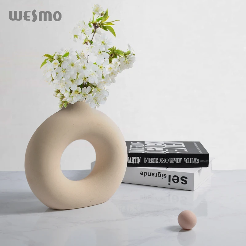 Luxury stylish interior decorative accessories ceramic vertical stripe matte color nordic vases home decor
