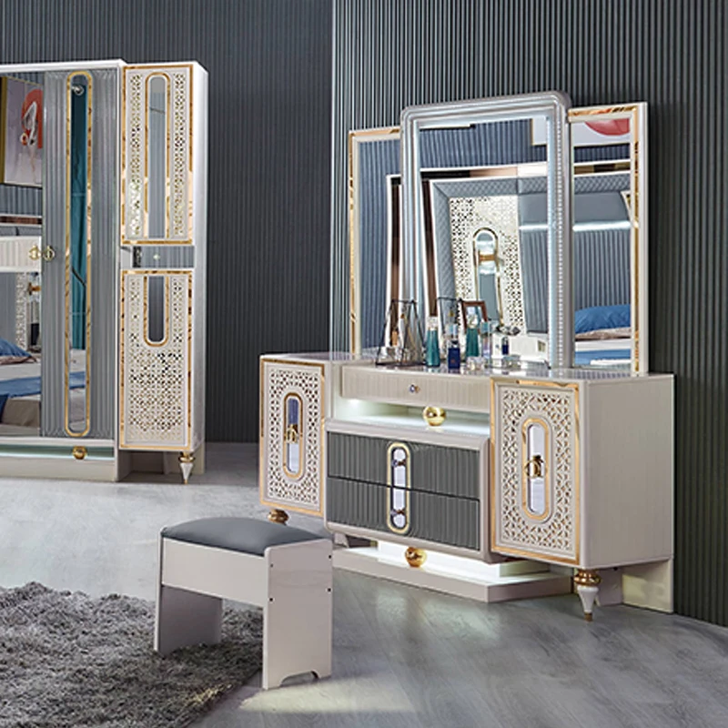 European Style Bedroom Luxury Antiquebeds Solid Wood Hand Carved Designs Royal Queen Bed