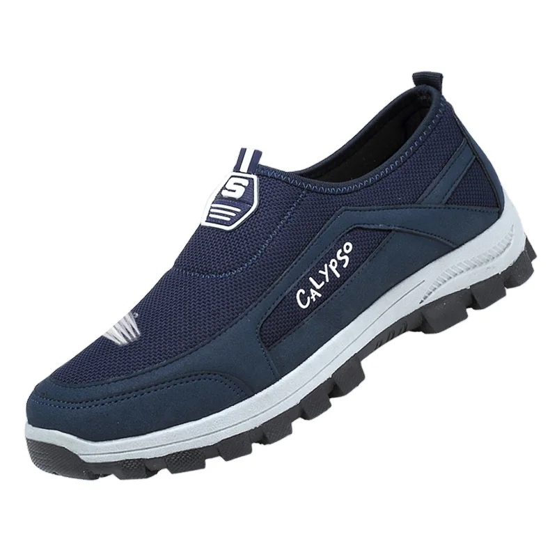 Practical outdoor slip on  matte leather hiking shoes for men casual mountain climbing wading shoes dad shoes