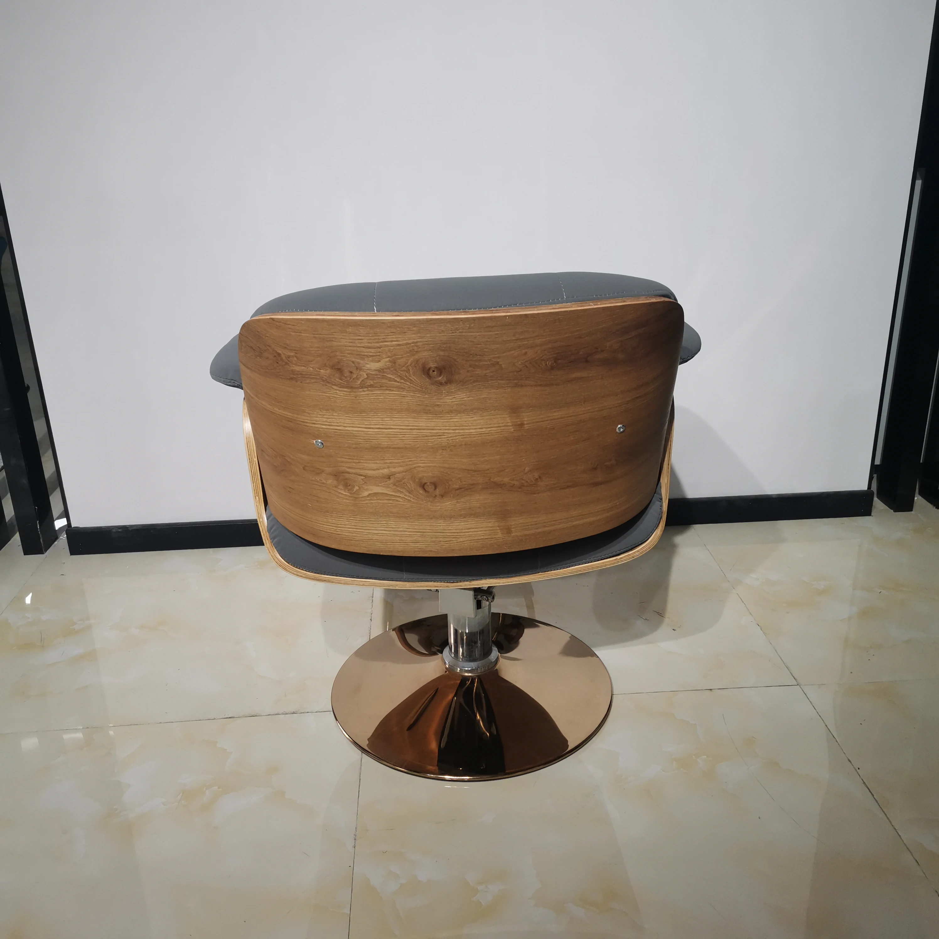 Wholesale China Trade Barbers Chairs Beauty Hair Salon Chair Barber Chairs For Hairdresser