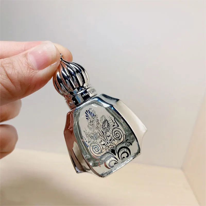 Arabic Glass Perfume Fancy Attar Bottles in Dubai Wholesale 10ml Electroplate Gold Silver Roll On Oils Cosmetic Packaging