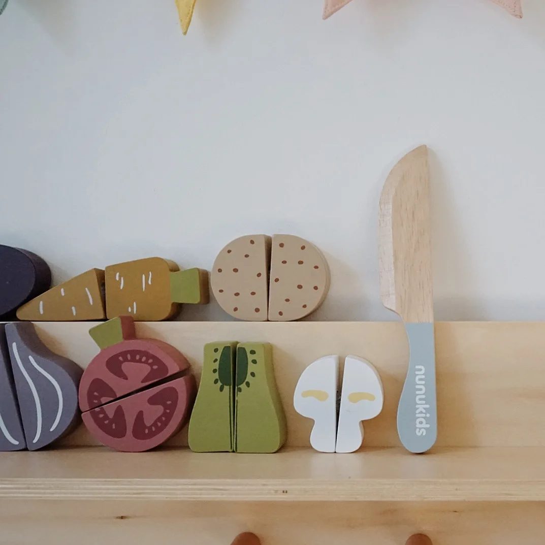 Wholesale Dropshipping Flat Vegetable Cutting Fruit Set Wood Play Food Kitchen Accessory Wooden Toys
