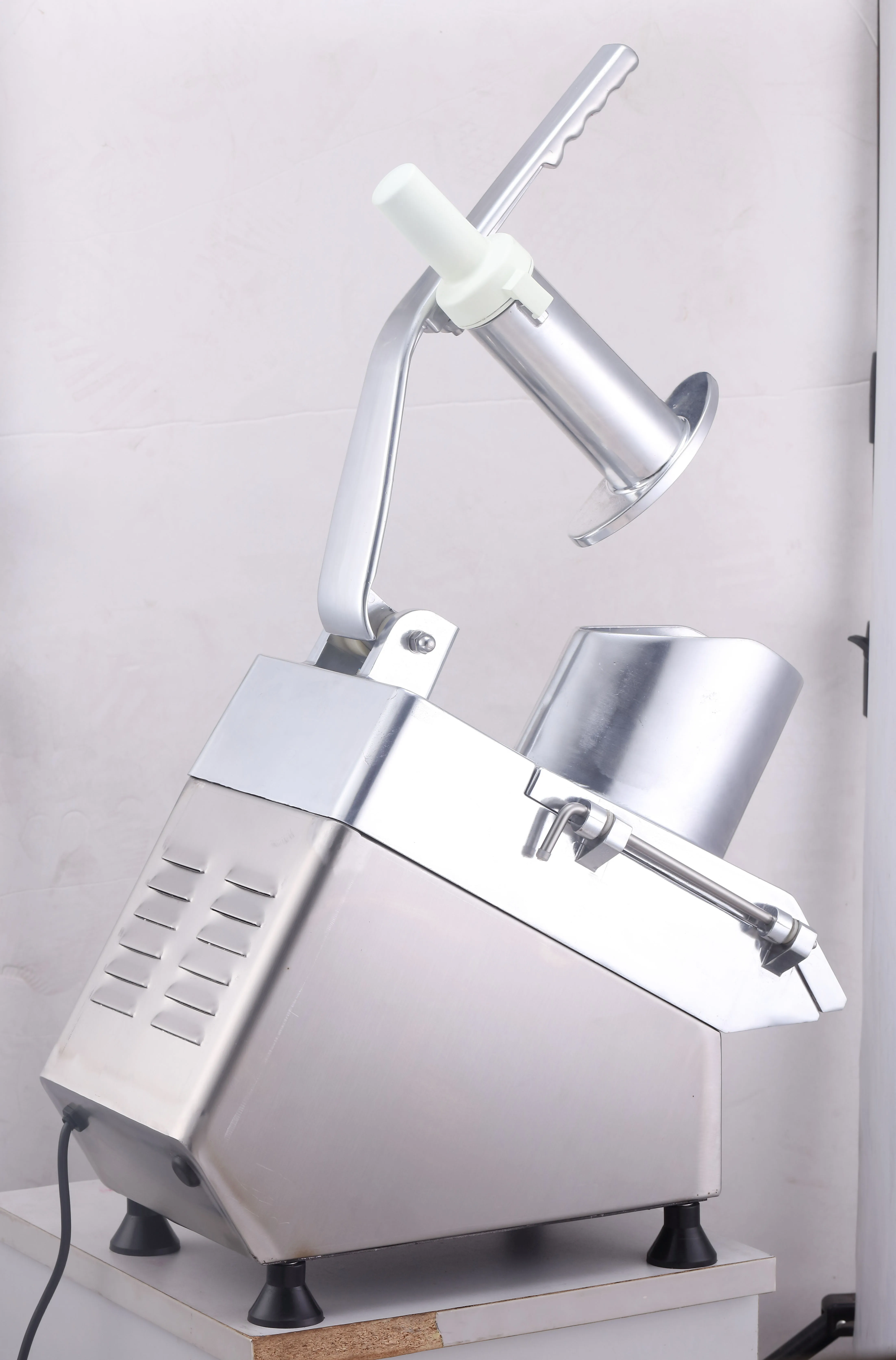 
2019 tomato carrot and cucumber cutting machine potato slicer vegetable cutter slicer shredder machinery 