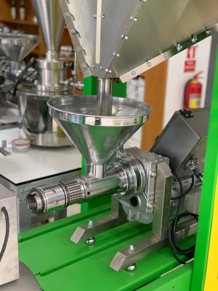 black seeds oil press machine / organic oil making machine / top quality machine