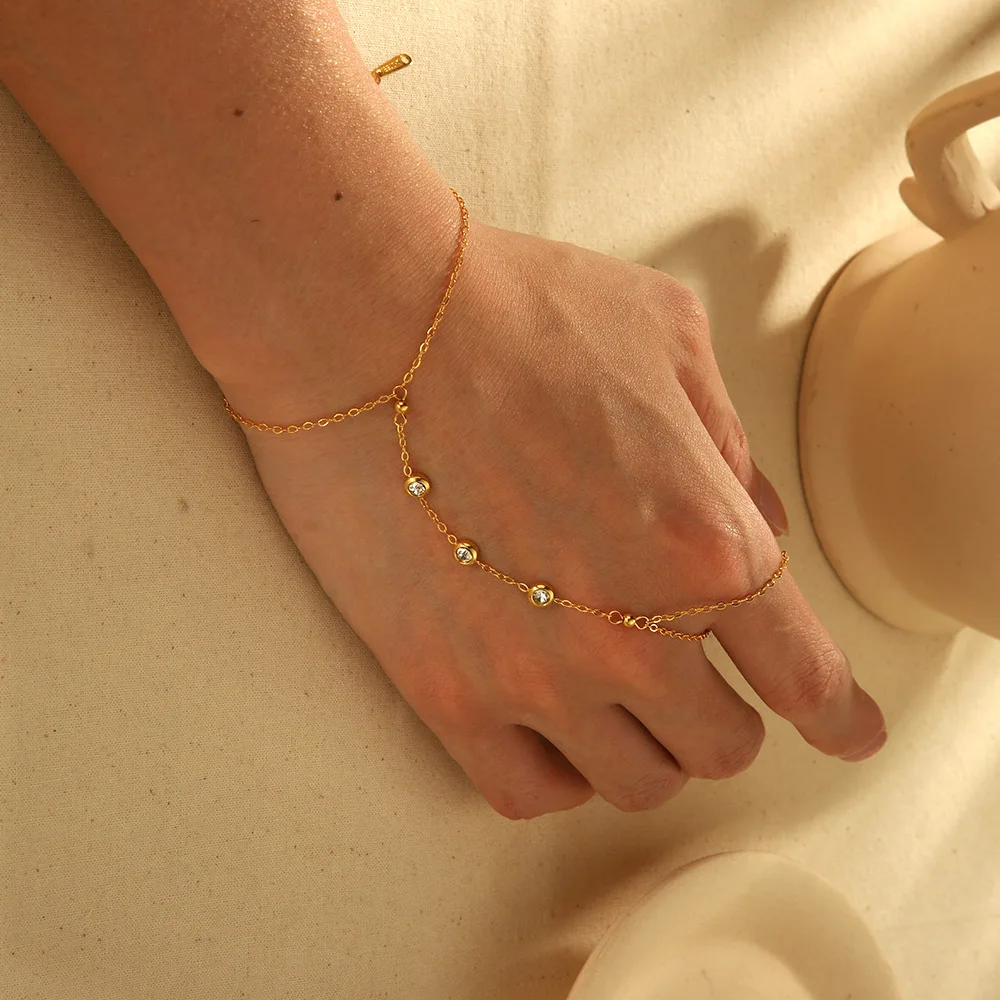 Fashion Stainless Steel Hand Bracelet Tarnish Free Waterproof 18k Gold Finger Chain