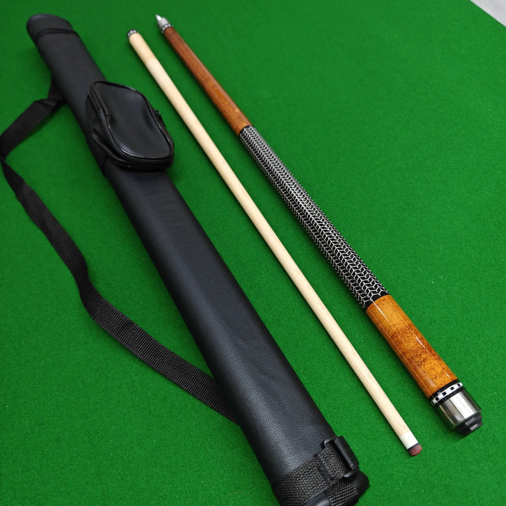 Wholesale Maple Wood Cobra Protective Pattern 1/2 Split 19oZ 57 inch Pool Billiards Cue Set With Case