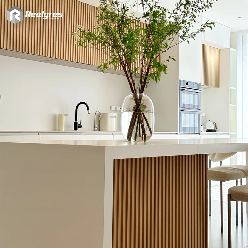 Realgres Modern Design Luxury Durable Cabinet with Grille Panel Exterior wood Grain Melamine Finish Mdf Wooden Kitchen Cabinets