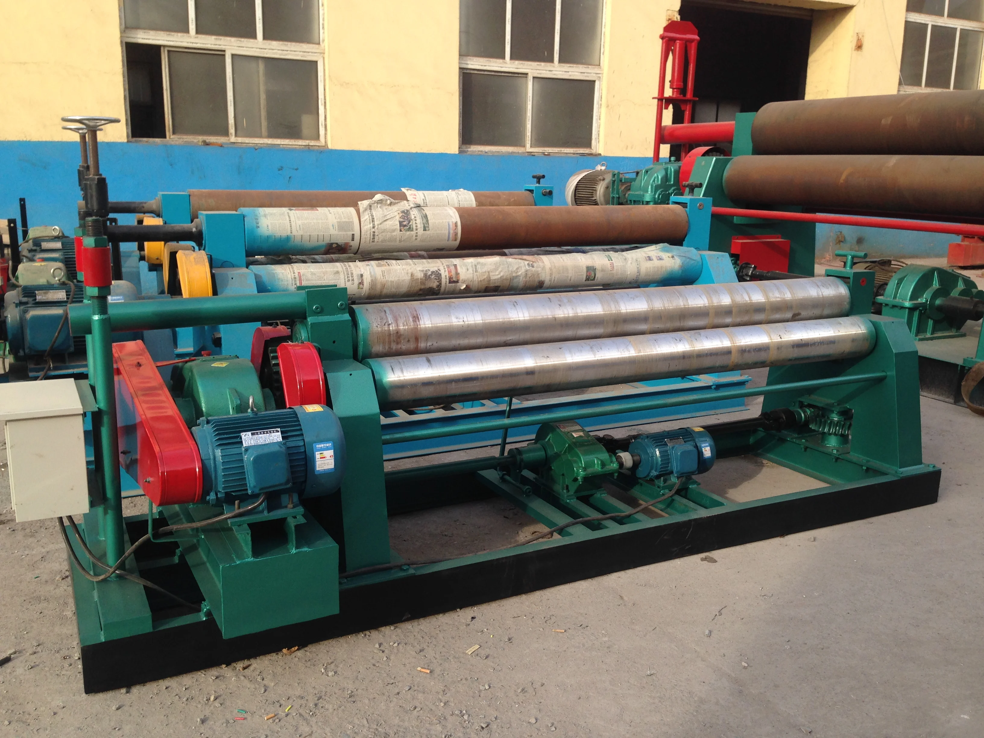 Hydraulic iron plate sheet metal bending rolling roller forming machine