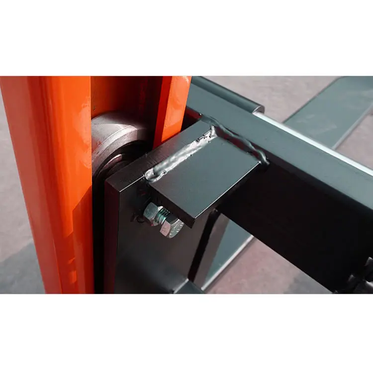 Henglift Straddle Stacker Manual Fork Size 610*550mm Sensitive Operation Pallet Hydraulic Hand Lift Stacker