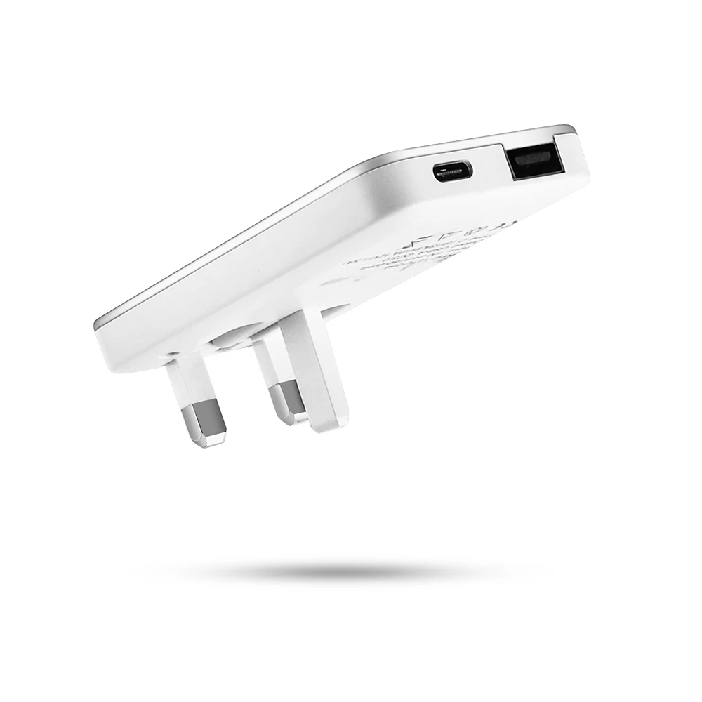 New technology 2022 uk green product Fast USB C Uk Phone 18w Pd dual port ultra thin Fast Wall Charger for mobile phone