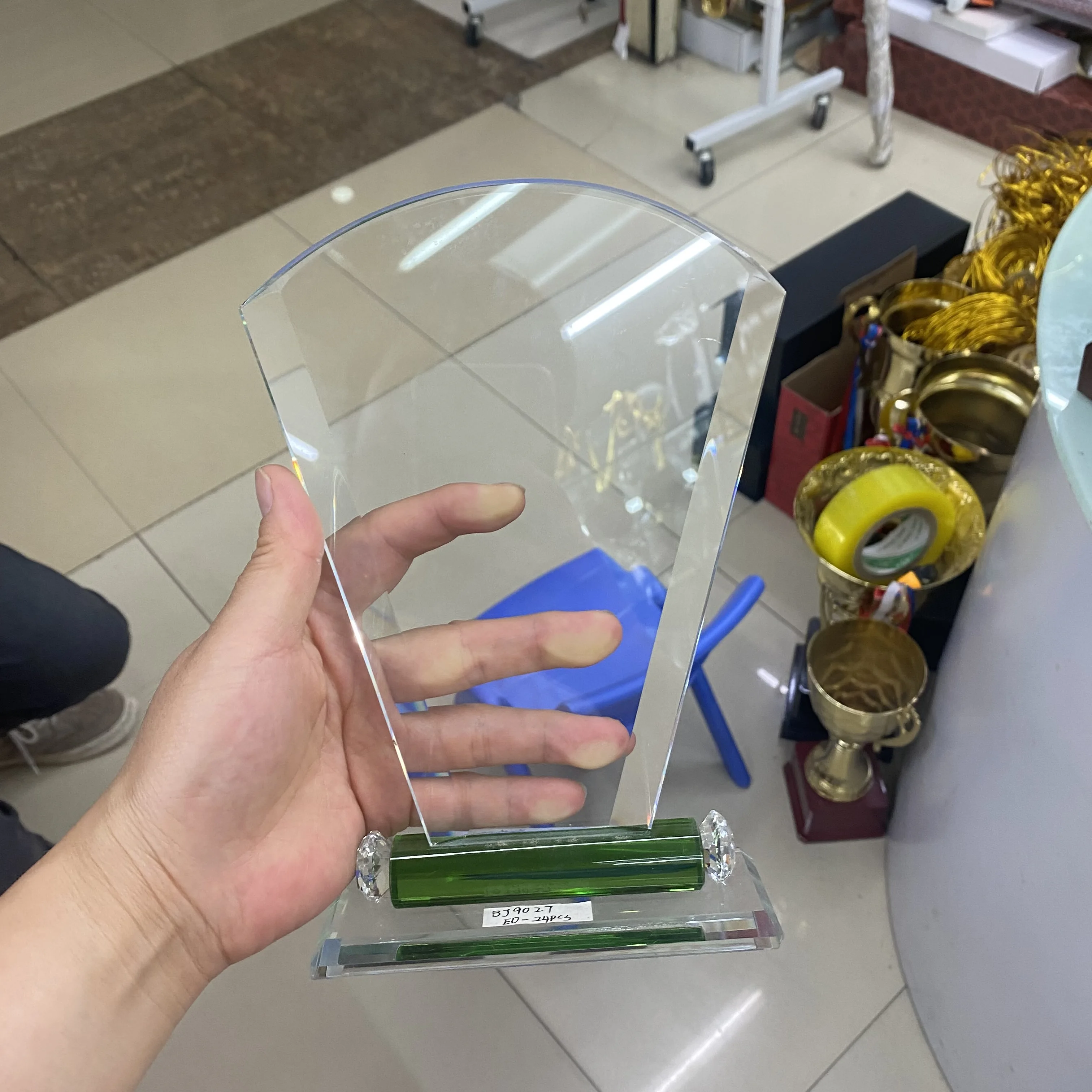 Хит продаж стеклянные награды и трофеи yiwu для сувениров