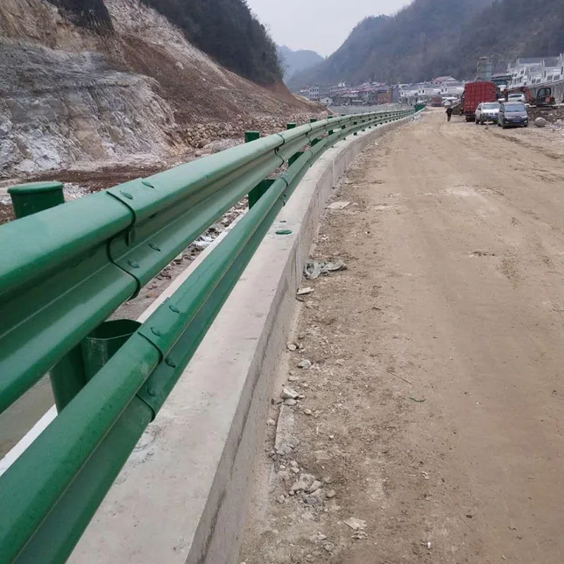 New products easy to install highway guardrails for rapid deployment construction guardrail