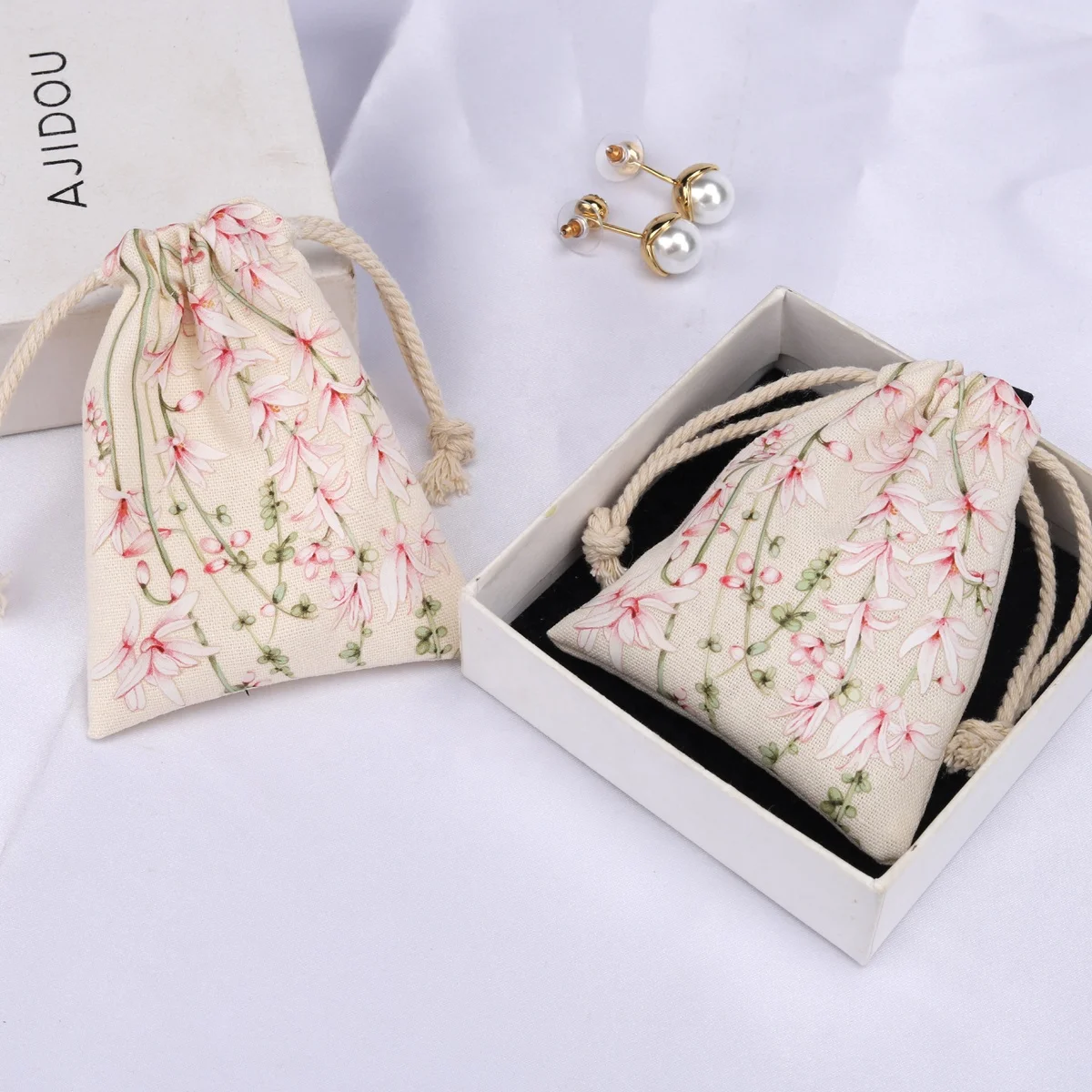 Индивидуальная упаковка из хлопка и льна для горячего тиснения, ювелирные изделия, лак для ногтей, маленькая бежевая хлопковая Подарочная сумка на шнурке