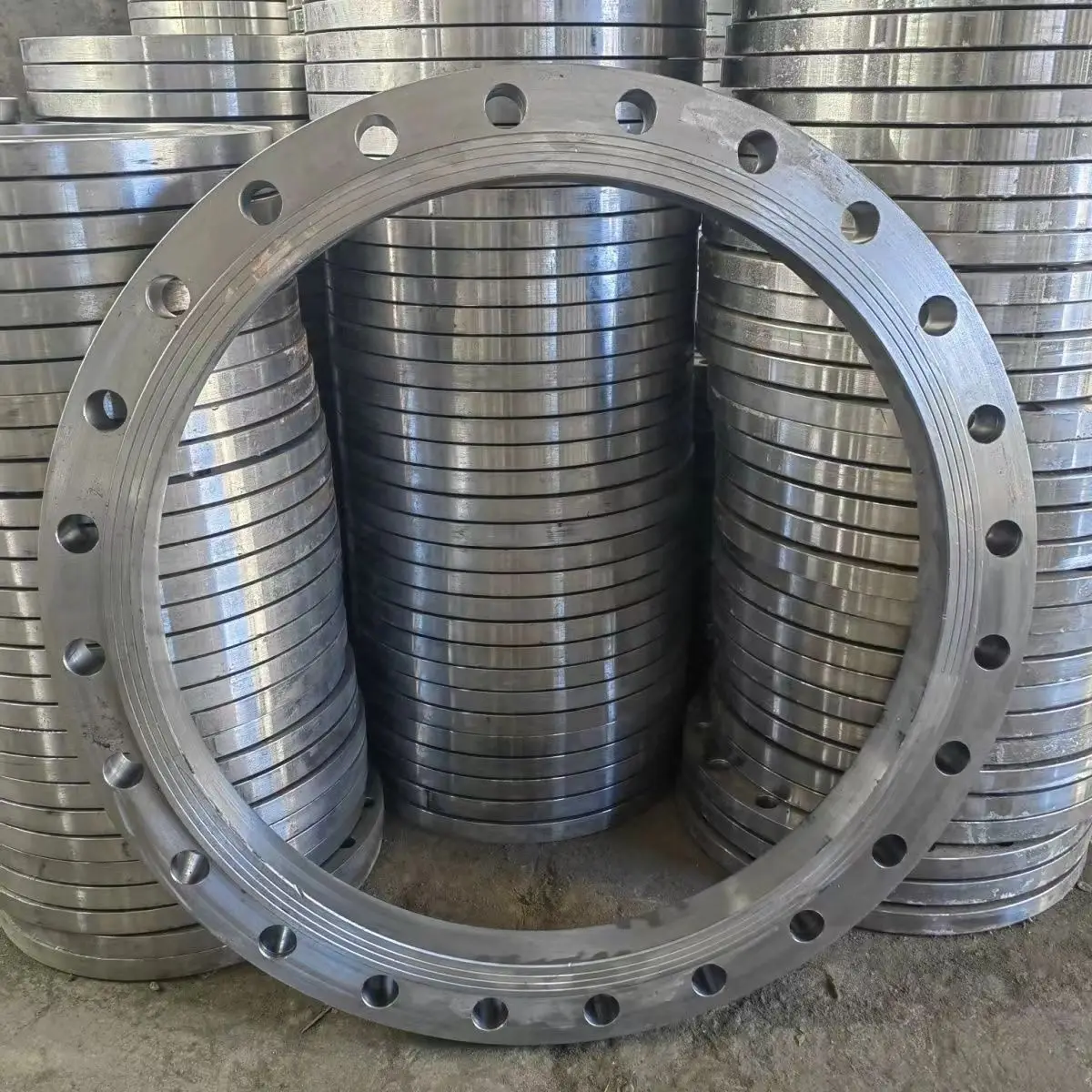 Customized Stainless Steel Flange Blind Flange Dn200 Forged Technics ANSI ASME DIN ISO Available 304/304L/321/316/316L/310S