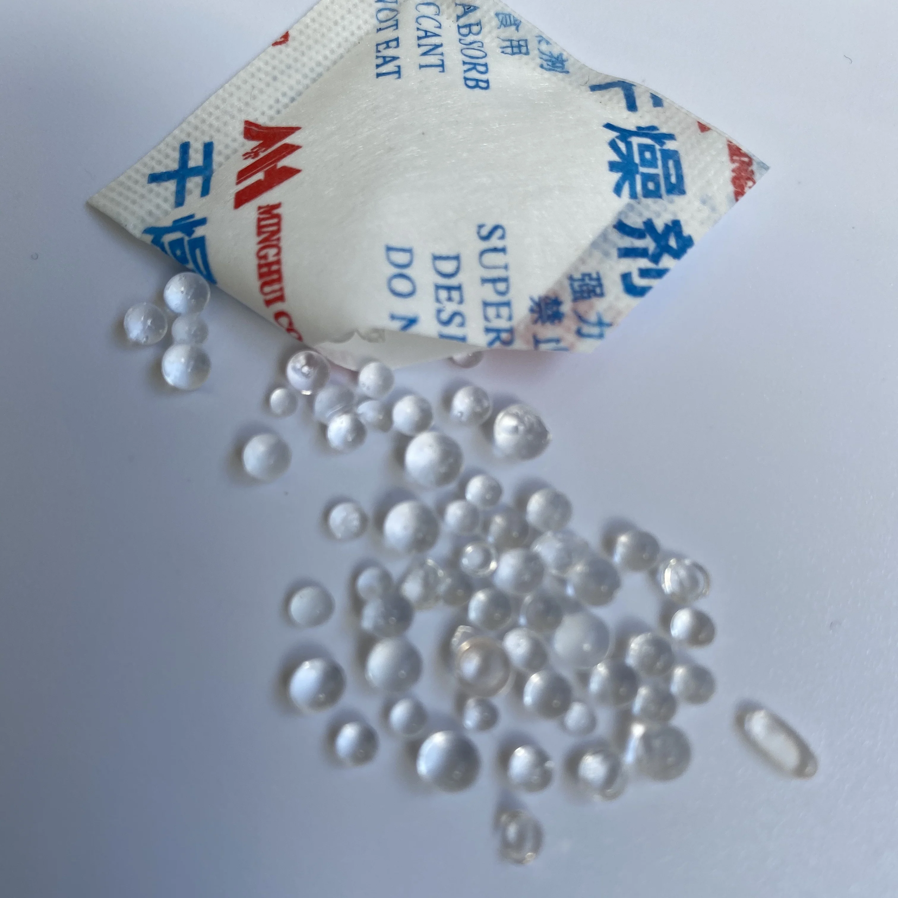 Top Hot Selling Brand Manufacturer MINGHUI Made 1G Bag in Package DMF Free Desiccant Silicone for Jeans Silica Gel Desiccant//
