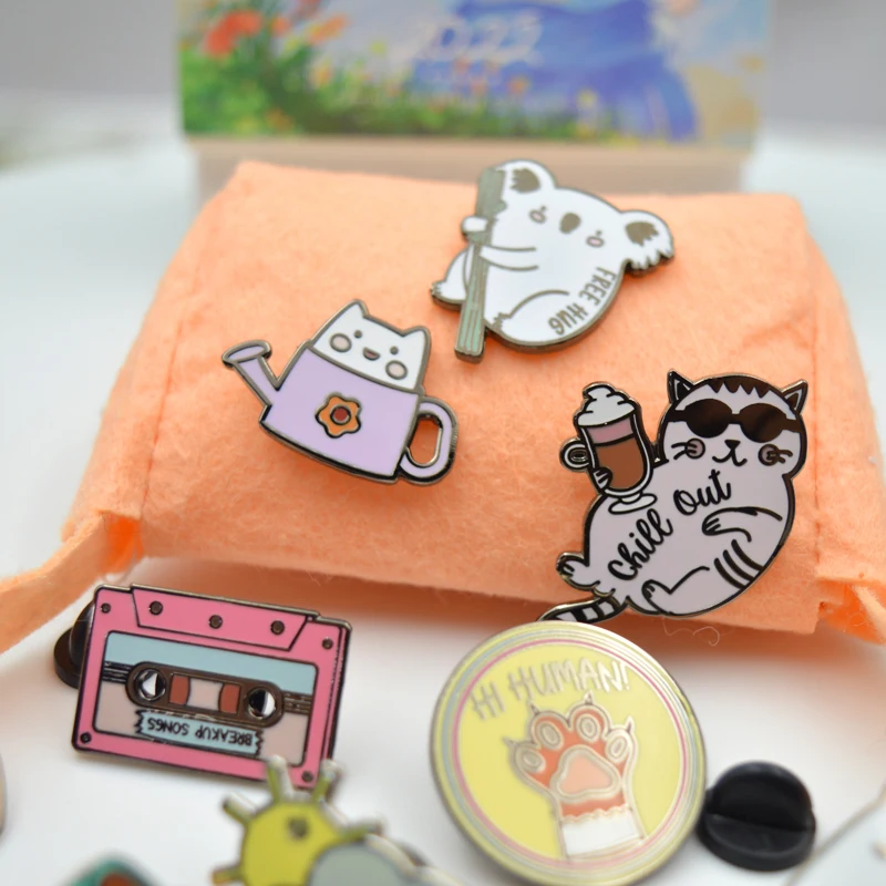 Wholesale Metal Pins Supplier Glitter Brooch Anime Hard Enamel Pin Soft Lapel Badge Manufacturer Custom Enamel Pin