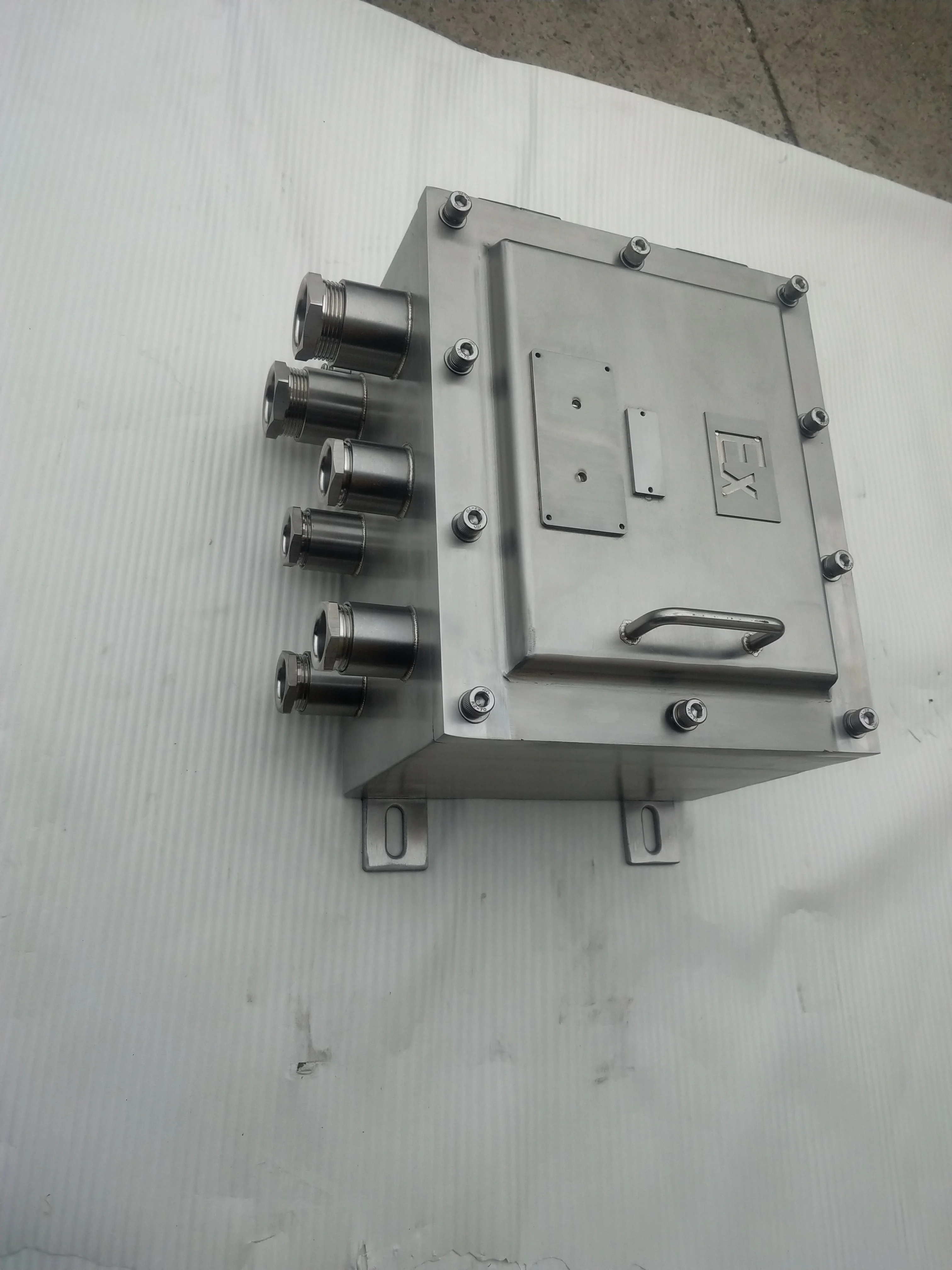 ODM Stainless Steel Electronic Project Switch Cabinet