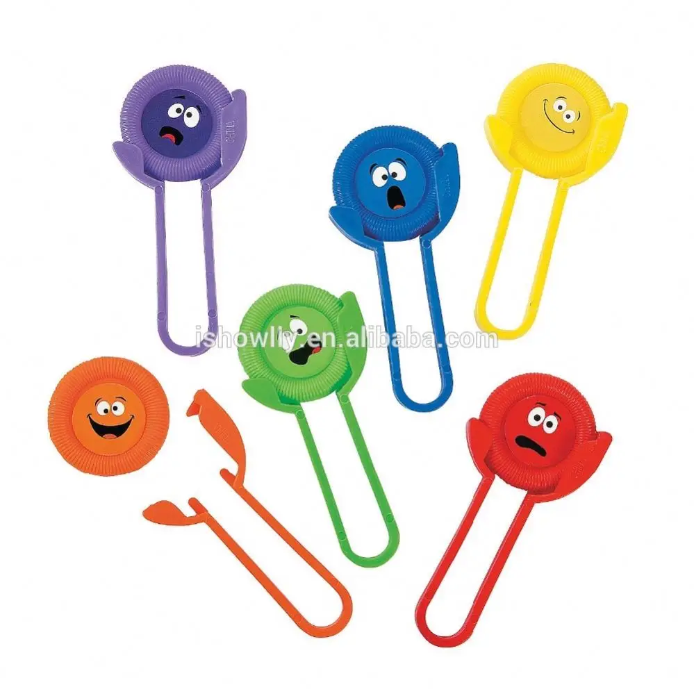 
2017 New Design Top Rated Wholesale Custom Cheap Mini Plastic Flying Silly Face Disc Shooters For Vending Machine Capsule Toy 