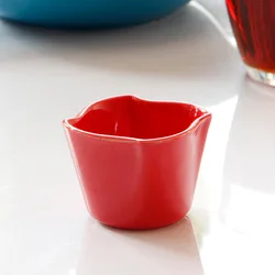 Hot sale novel design flower-shaped ceramic red sauce dish sauce dish seasoning cup
