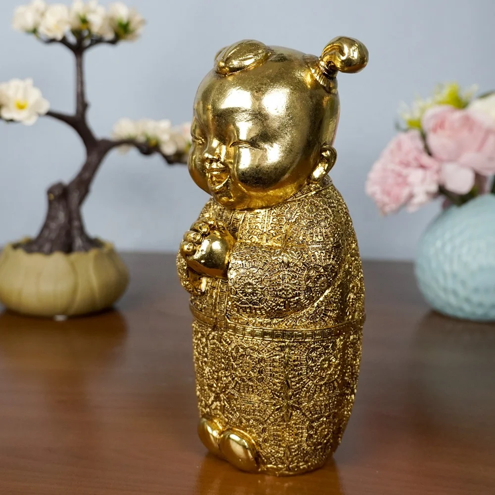 Оптовая продажа украшение для дома удачливая девушка молящаяся золотая статуя настольные украшения из смолы поделки