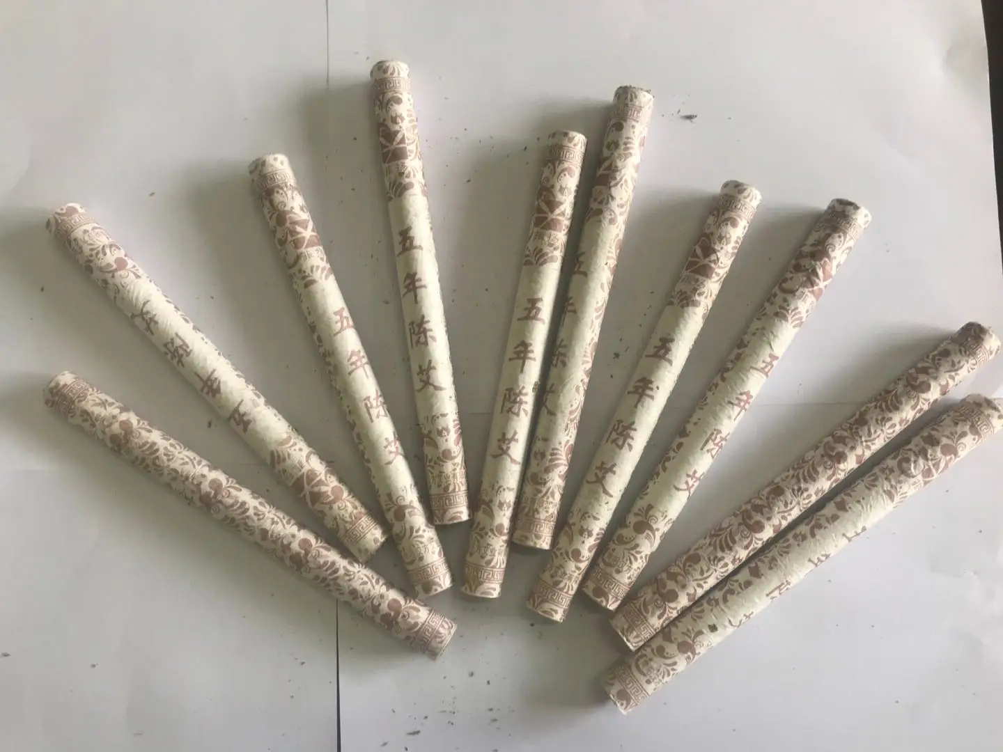 
Moxibustion pure moxa sticks 5 years Traditional Chinese medicine, is used of treatment of sub-health 