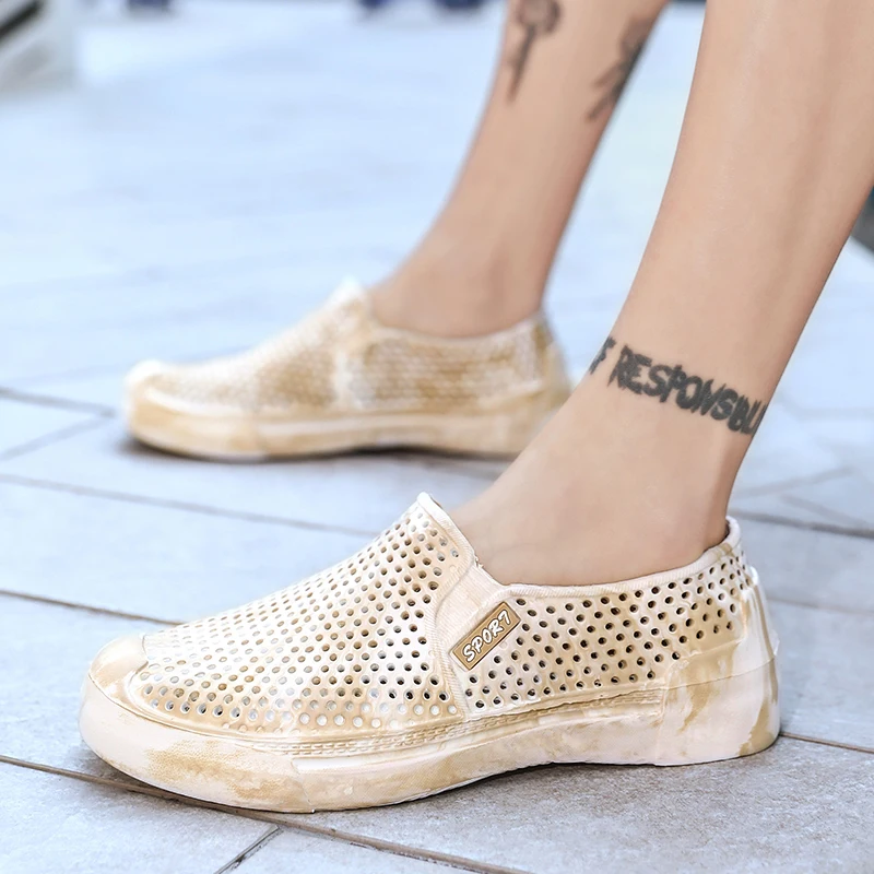 Wholesale Factory Price Quick Drying Garden Shoes Lightweight Men Clogs of New Generation men hole shoes