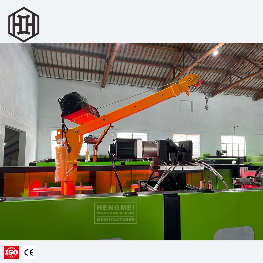 Small plastic blow molding machine with customizable logo can be used to blow multi-standard PET beverage bottles