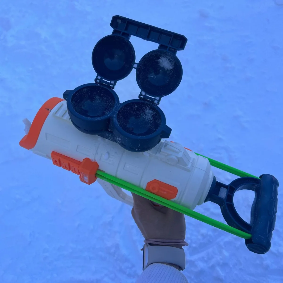 2024 snow ball maker machine  water ball gun launcher battle games winter gift shooting  water blaster  water gun outdoor toys