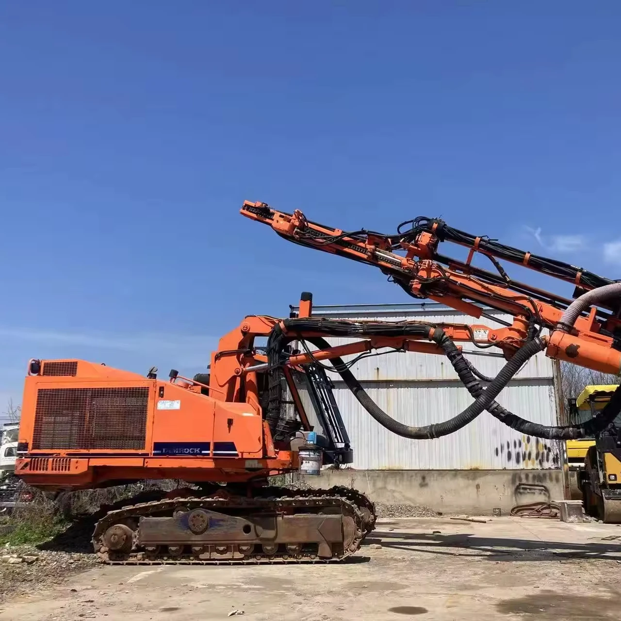Tamrock 800 квадратных метров рейнджер Земляная Расточная машина сверлильные установки материнская нагрузка супер для дешевой продажи