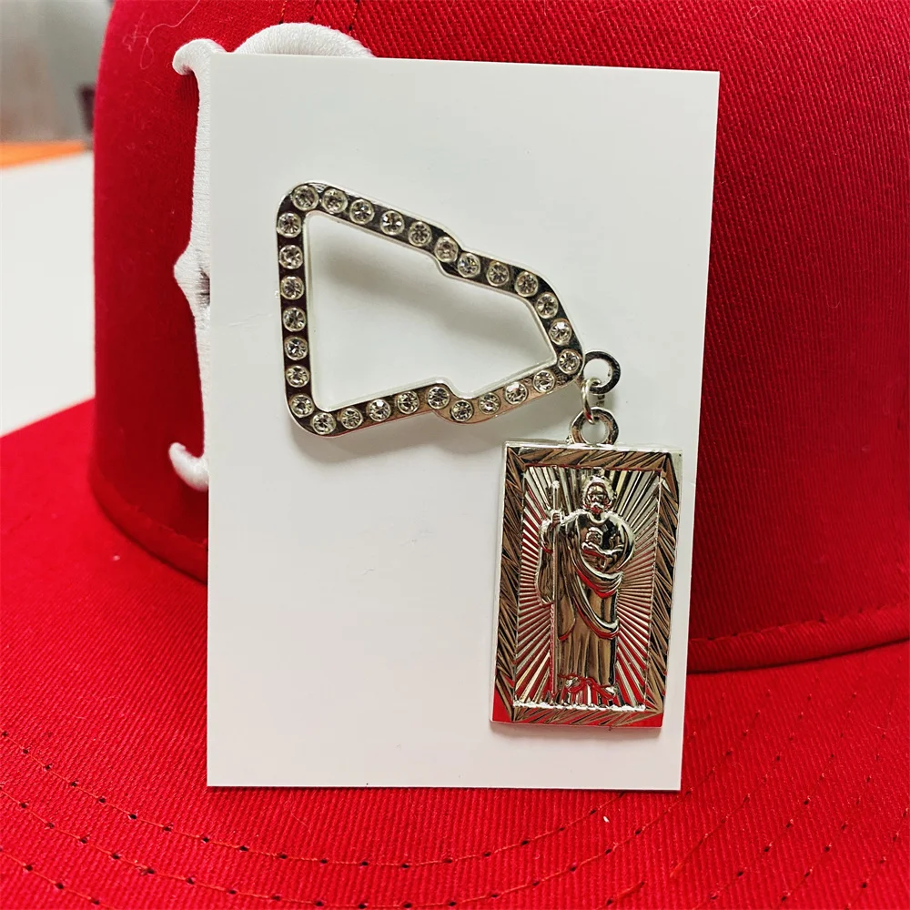 Wholesale Pines Para Gorras Baseball Hat Decoration Pendant Mexican Hat Pin Chain