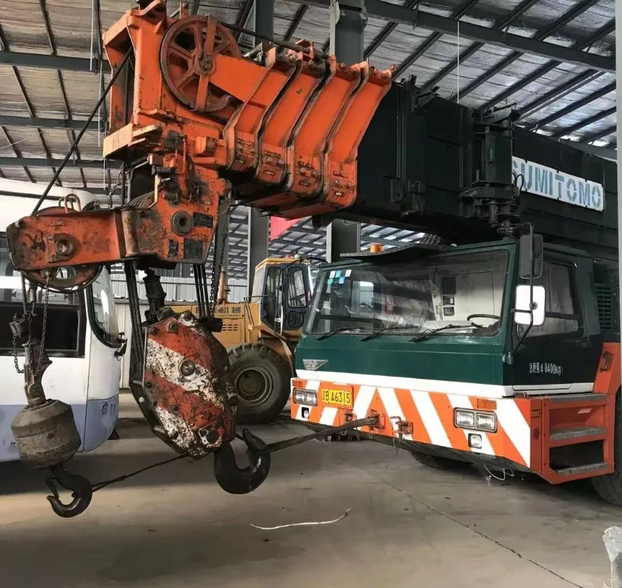 Japan made Used S-umitomo SA1100 truck crane / 110Ton S-umitomo used all terrain crane