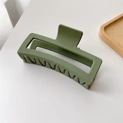 Yucat Wholesale 2022 New Amazon Women Fashion 13-cm Big Matte Plastic Hair Claws Resin Large Hair Clips For Thick Hair