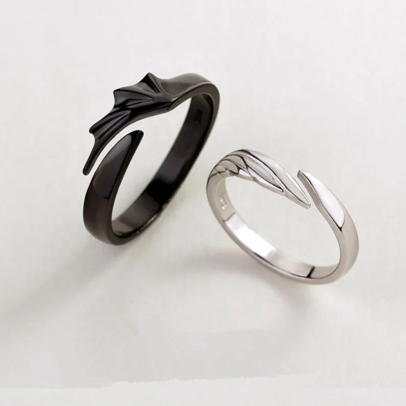 Wholesale Couple Jewelry Angel Demon Wing Lover Ring Black and White Wings for Men Women Fashion Carving Adjustable